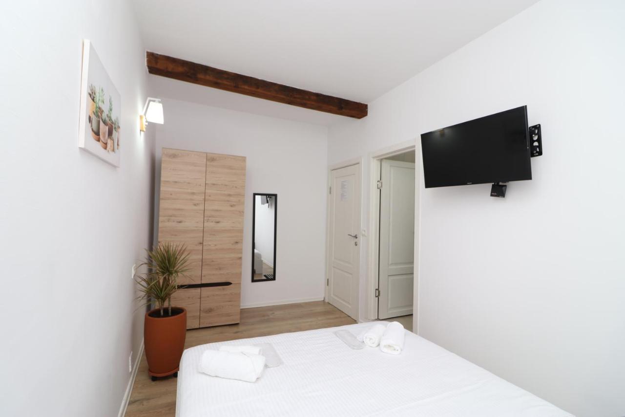 Gaia Bed & Breakfast Vlore Exterior photo