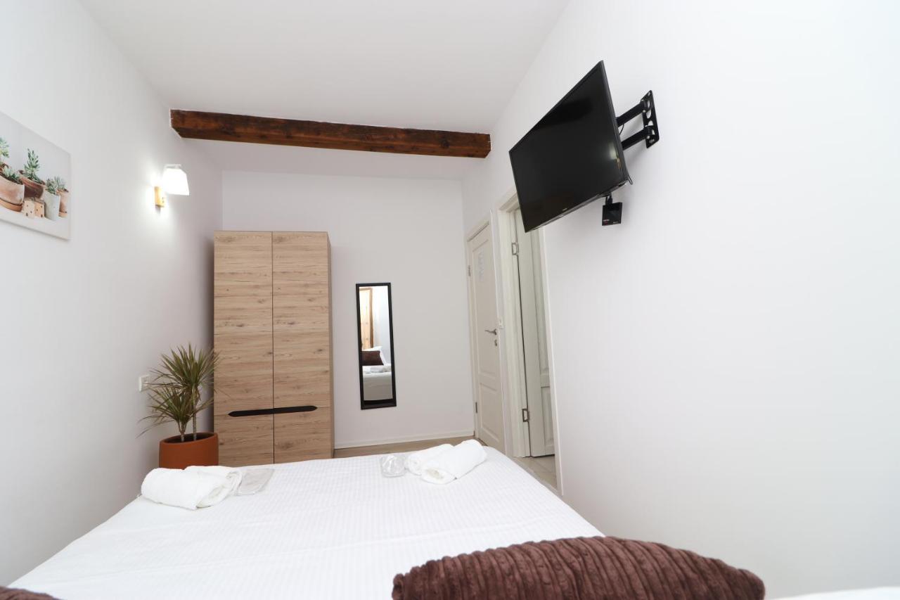 Gaia Bed & Breakfast Vlore Exterior photo