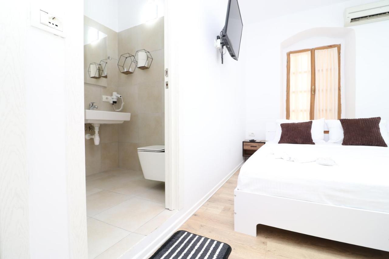 Gaia Bed & Breakfast Vlore Exterior photo