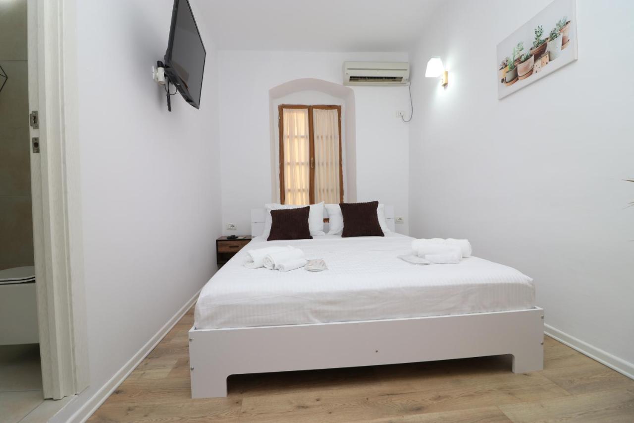 Gaia Bed & Breakfast Vlore Exterior photo